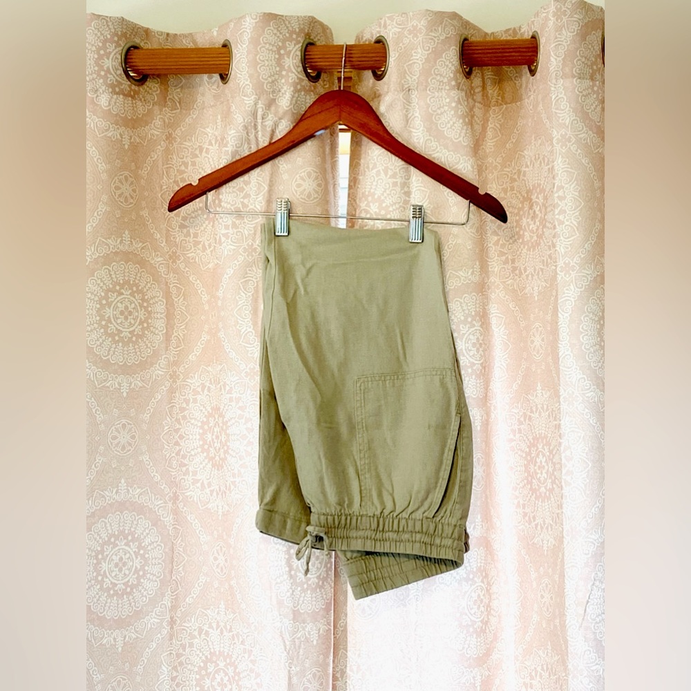 Old Navy Linen Khaki Capri